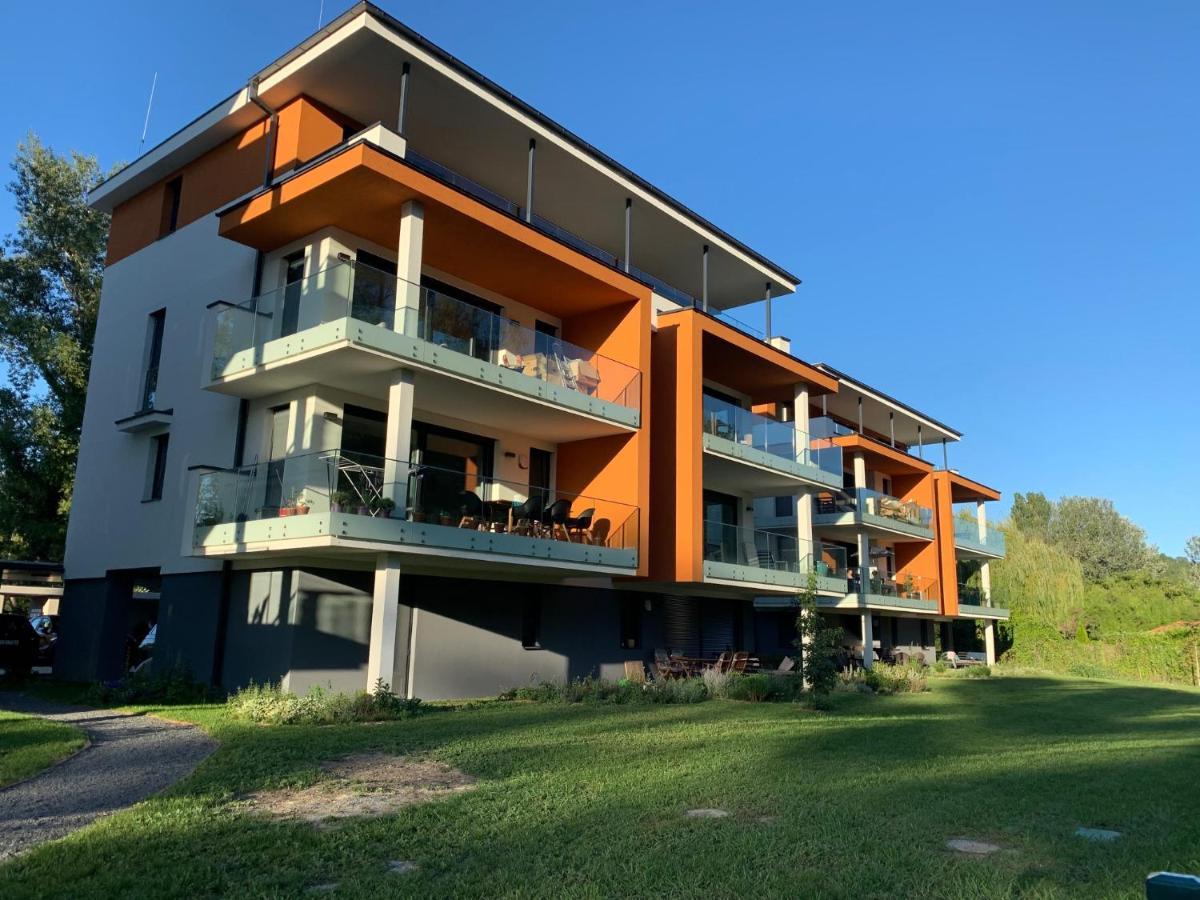 Апартаменты Fuzliget Surf Garden Балатонфюзфё Экстерьер фото