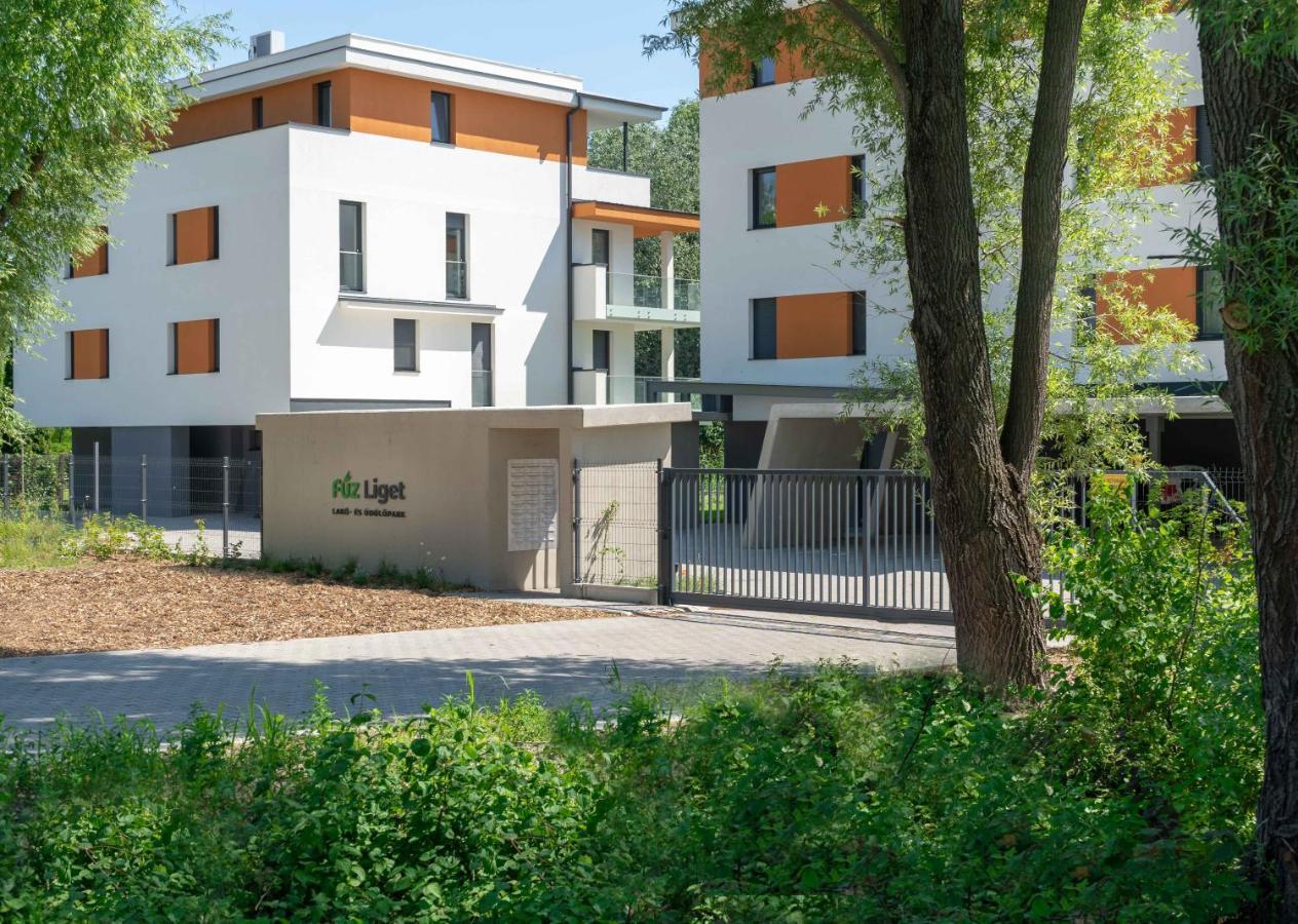 Апартаменты Fuzliget Surf Garden Балатонфюзфё Экстерьер фото