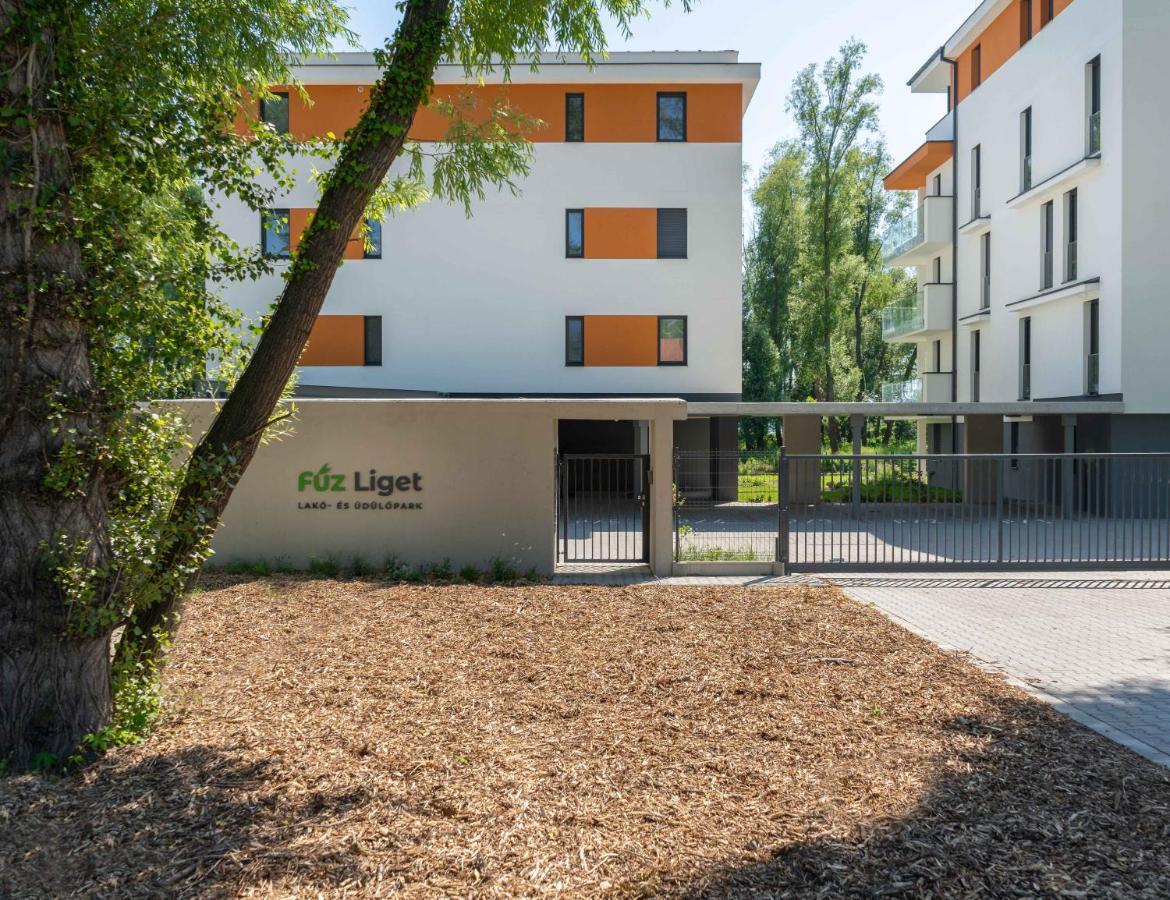 Апартаменты Fuzliget Surf Garden Балатонфюзфё Экстерьер фото